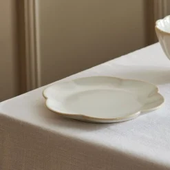 CASA Dahlia Flower Plato Blanco