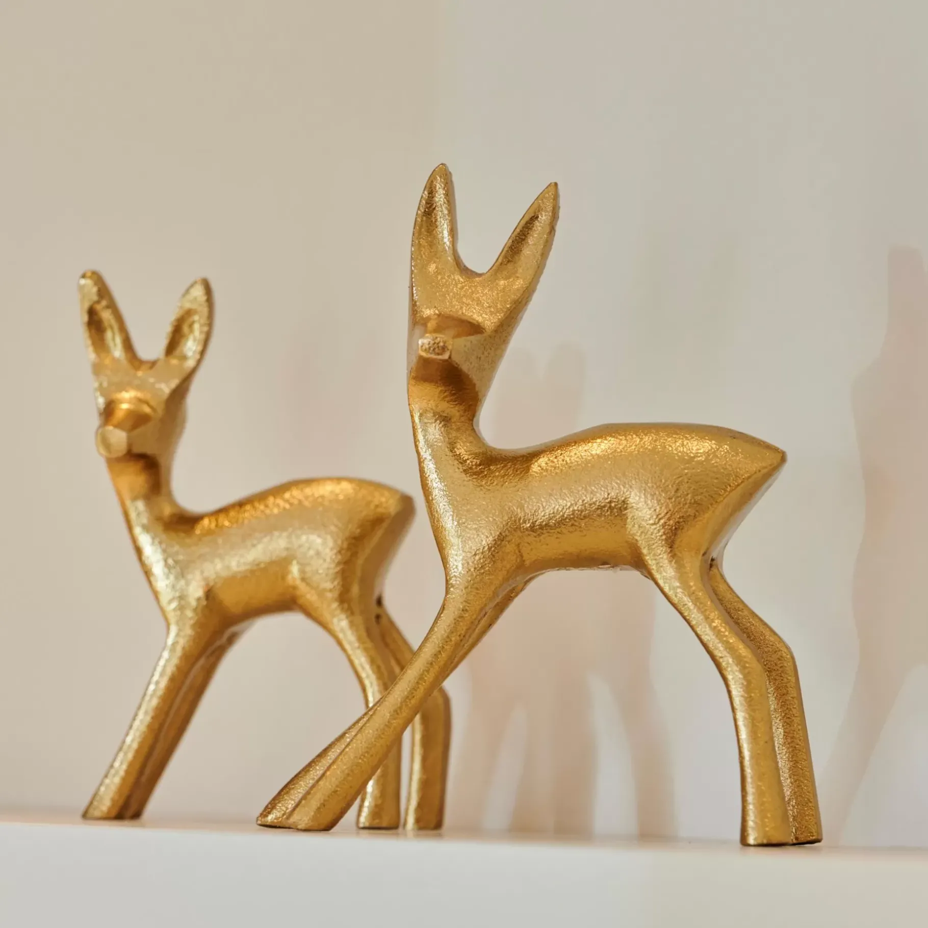 CASA Goldy Decorativa Ciervo Dorado
